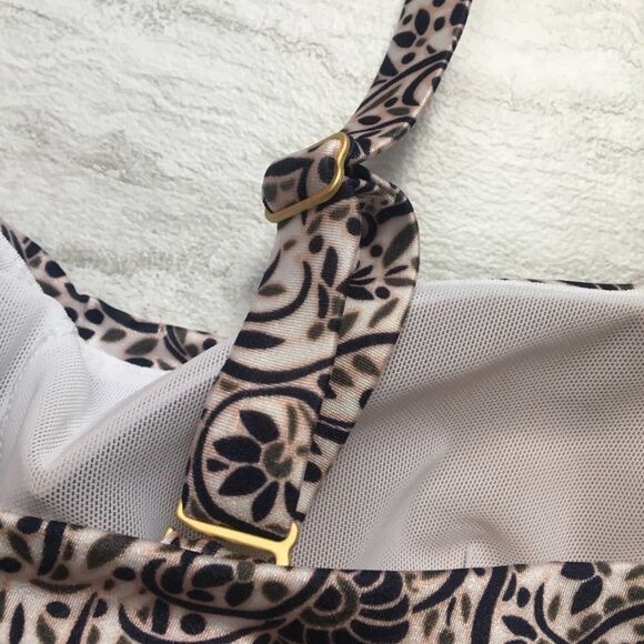 Athleta Aqualuxe Batik Bra-Sized Floral Mid Coverage Bikini Top 40B/C Adjustable - Picture 5 of 10